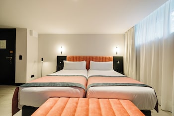 Double Room Single Use (Souterraine,underground,limited views)