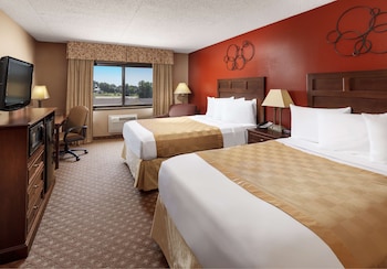 Standard Room, 2 Double Beds, Non Smoking, Refrigerator & Microwave