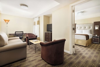 Queen Suite