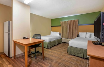 Room, 2 Queen Beds, Non Smoking, Kitchen