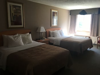 Standard Room, 2 Queen Beds (2nd Floor)