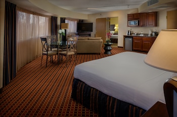 Suite, 1 Bedroom, Kitchen (Extra Floor Space)