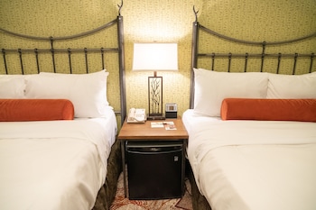 Standard Room, 2 Double Beds