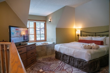 Corner Suite with Spa Bath