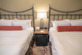 Standard Room, 2 Queen Beds, Mobility Accessible