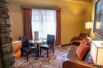 Corner Suite with Spa Bath