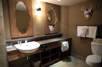Standard Room, 2 Queen Beds, Mobility Accessible