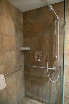Standard Room, 2 Queen Beds, Mobility Accessible