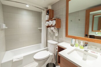 Superior Room, 1 King Bed, Balcony