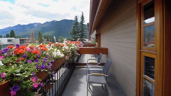 Mountain View King Suite, Balcony