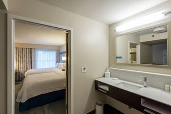 Suite, Kitchen