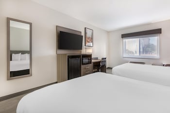 Standard Room, 2 Queen Beds, Non Smoking, Refrigerator & Microwave