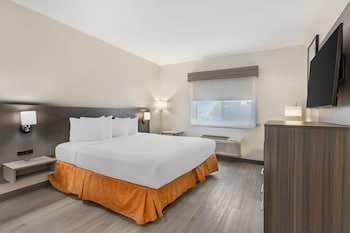 Standard Room, 1 King Bed, Accessible, Bathtub
