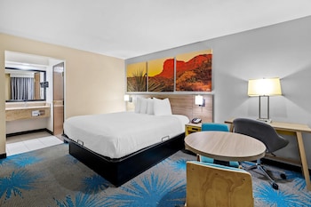 Standard Room, 1 King Bed