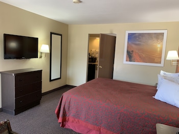 Standard Room, 1 Queen Bed, Non Smoking