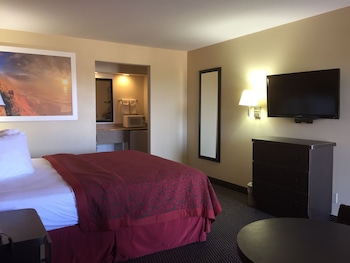 Standard Room, 1 Queen Bed, Non Smoking
