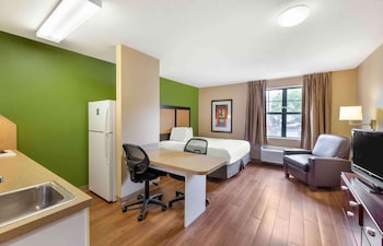 Studio, 1 Queen Bed, Non Smoking