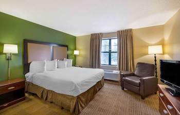 Studio, 1 King Bed, Non Smoking