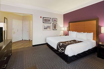 Deluxe Room, 1 King Bed, Accessible, Non Smoking