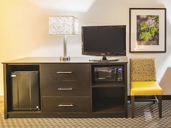 Room, 2 Double Beds, Accessible, Non Smoking (Mobility/Hearing Impaired Accessible)