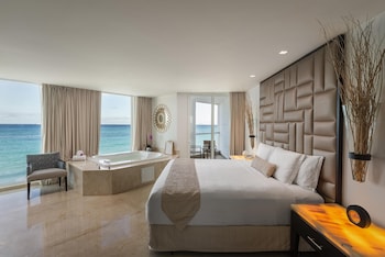 Superior Governor Suite Ocean View - King Size Bed