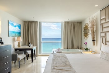 Superior Deluxe Ocean View - Kids & Teens Stay Free