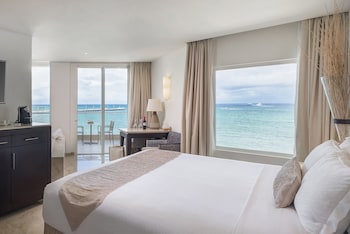 Superior Honeymoon Suite - King Size Bed