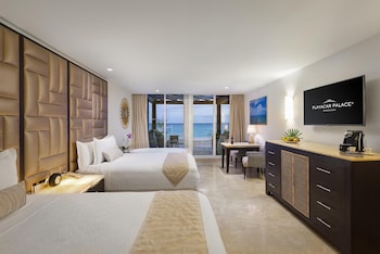 Superior Walk Out Suite Ocean Front - Kids & Teens Stay Free