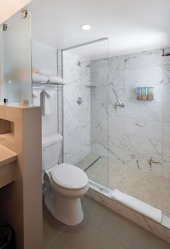 Deluxe Room, 2 Double Beds, Non Smoking