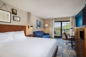 Traditional Room, 1 King Bed with Sofa bed, Balcony (Balcony)