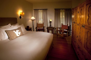 Deluxe Room, 1 King Bed (Deluxe 1 King)