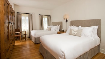 Deluxe Room, 2 Queen Beds (Deluxe 2 Queens)
