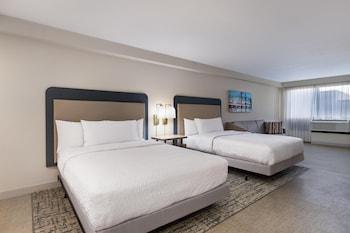 Studio Suite, 2 Queen Beds (Shower Only)