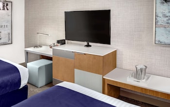 Elevate 2 Queens (Newly Renovated)