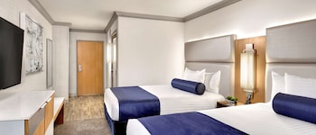 Elevate 2 Queens (Newly Renovated)