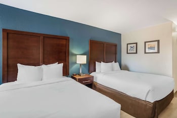 Standard Room, 2 Queen Beds, Non Smoking