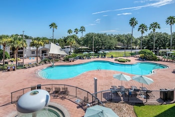 Standard Room, 1 King Bed, Pool View