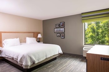 Standard Room, 1 King Bed