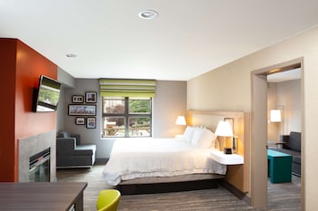 Room, 1 Queen Bed, Kitchen