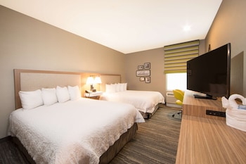Room, 2 Queen Beds, Accessible, Non Smoking (Mobility & Hearing, Roll-in Shower)