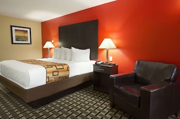 Suite, 1 King Bed, Non Smoking