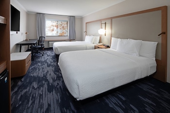 Room, 2 Queen Beds, Accessible Bathtub