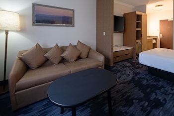 Studio, 1 Queen Bed with Sofa bed, Hearing Accessible