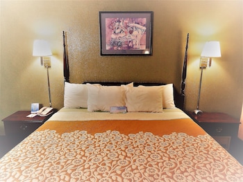 Standard Room, 1 King Bed, Smoking