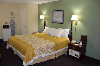 Standard Room, 1 King Bed, Smoking