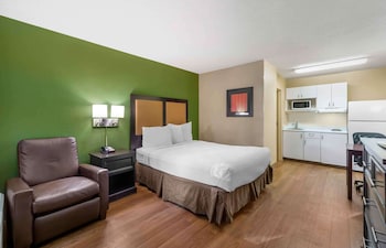 Studio, 1 Queen Bed, Non Smoking