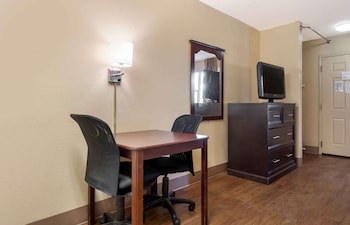Studio, 1 Queen Bed, Non Smoking