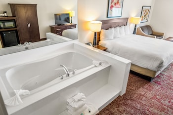 Standard King, Jetted Tub, Non Smoking