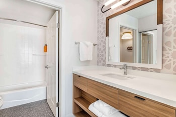 Deluxe Room, Multiple Beds (Studio)
