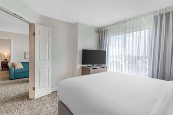Suite, Multiple Beds, Accessible (Mobility Roll in Shower Two Bedrooms)